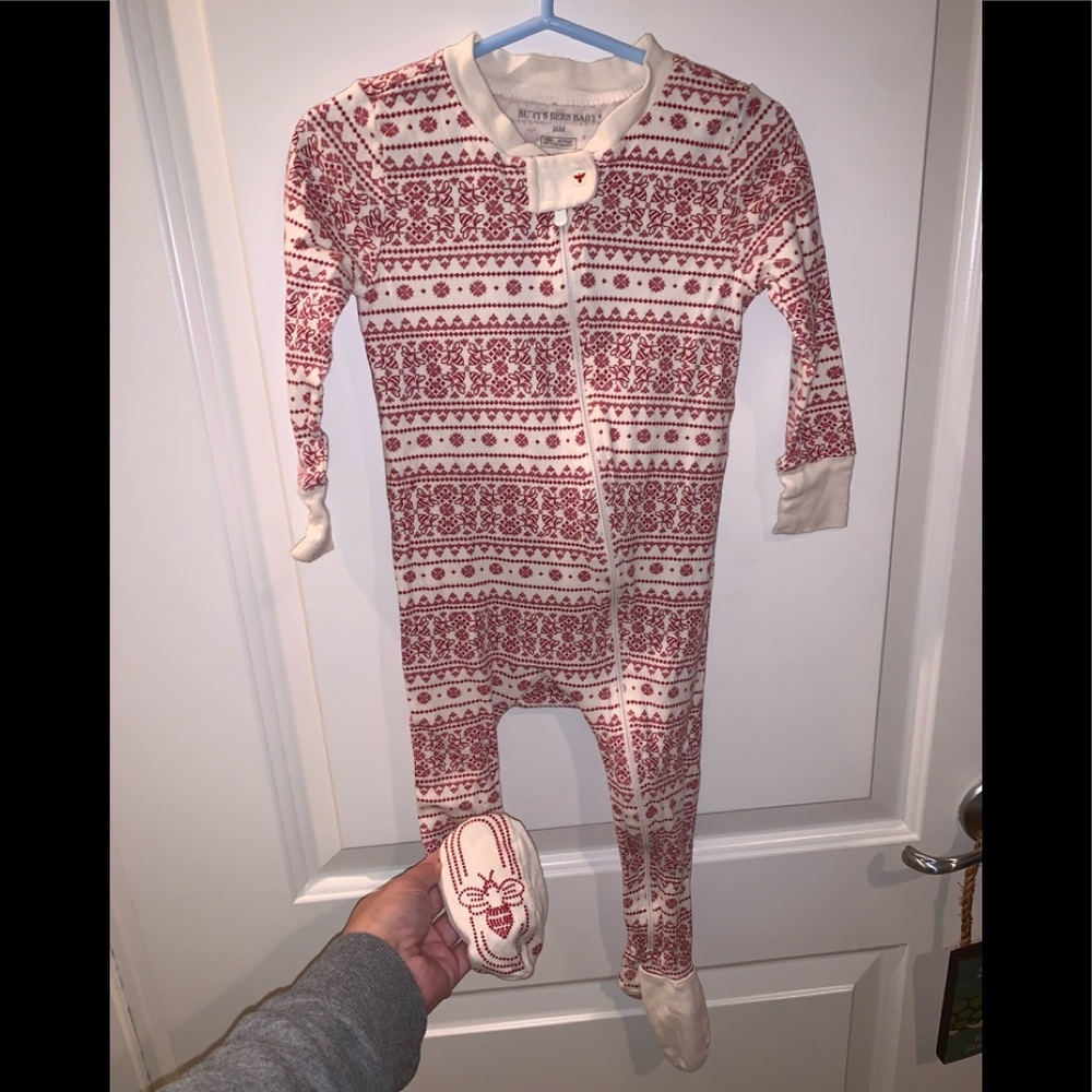 Burt’s Bees Baby faire isle footed onesie